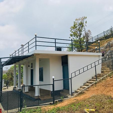 The Lobo'S Inn Pīrmed Εξωτερικό φωτογραφία