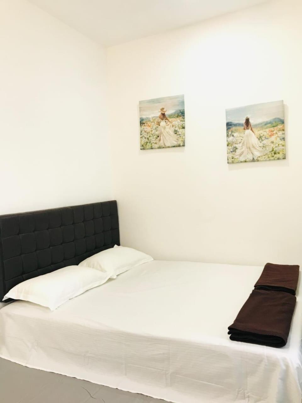 The Lobo'S Inn Pīrmed Εξωτερικό φωτογραφία